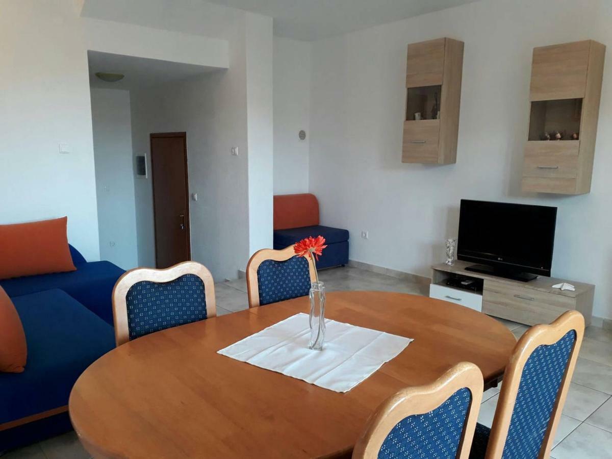 צזריקה Apartments Golub מראה חיצוני תמונה